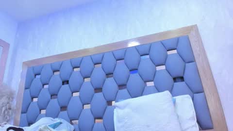 crystal_sm online show from December 19, 3:24 am