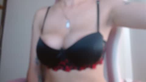 Crystal Blaze online show from September 18, 8:46 pm