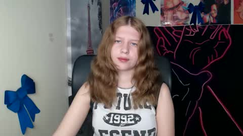 Stella online show from March 31, 6:36 am