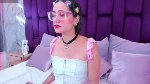 Crystal online show from February 25, 10:24 pm