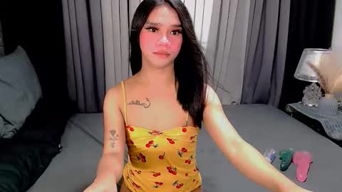 Snapshot of crytastal_lust1212 chatting on October 21, 12:54 pm bea takashi online show from October 21, 12:54 pm