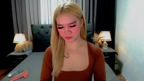 bea takashi  online show from April 12, 9:35 am