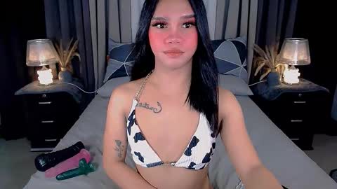 Snapshot of crytastal_lust1212 chatting on September 24, 9:16 am bea takashi online show from September 24, 9:16 am