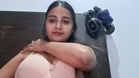 cuddlemuffins online show from April 13, 4:44 pm