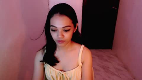 cuddlepunk_bubble online show from May 23, 6:04 pm