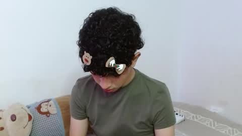 Cuddly online show from December 21, 5:47 am