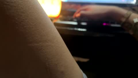 Snapshot of cum_all_over_mmee chatting on February 17, 8:49 pm im KIM new girl to spoil online show from February 17, 8:49 pm
