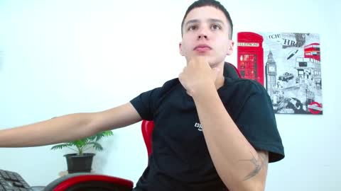 cumandres online show from November 12, 2:41 pm