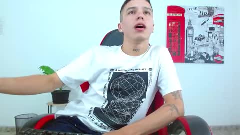 cumandres online show from November 24, 2:27 pm