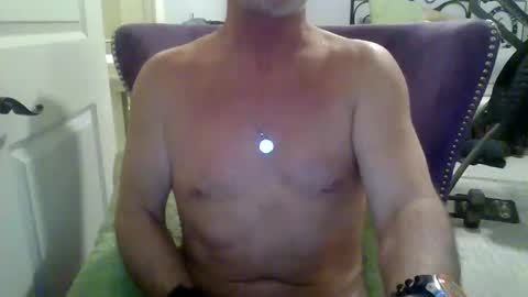 cumngetit910 online show from February 8, 9:07 pm