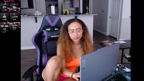 Nia Reese online show from July 15, 7:51 pm