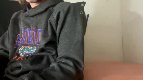 Snapshot of cumslutboi27 chatting on March 6, 3:46 am cumslutboi27 online show from March 6, 3:46 am