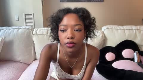 Anna online show from December 4, 5:45 pm