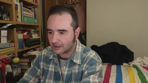 curiosillo1983 online show from April 15, 7:58 pm