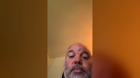 CuriousBate1 online show from June 6, 12:27 am