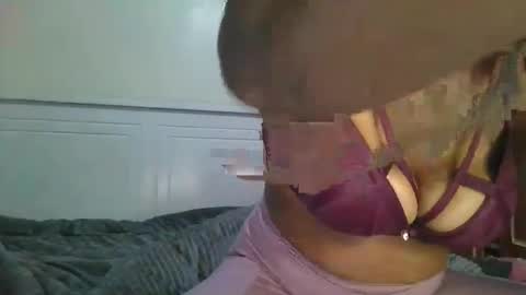 curvy520819 online show from November 30, 7:32 pm