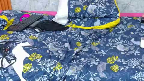 curvyhomebebe online show from February 4, 6:50 am