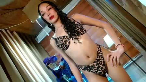 BBY CURLYHANNA online show from June 25, 11:04 am