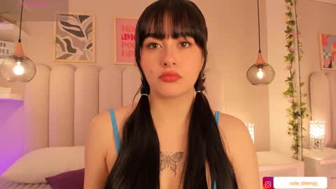 Amber  online show from September 15, 7:59 pm