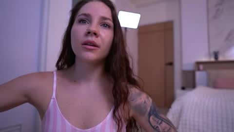 Foxy online show from April 20, 3:20 am