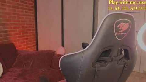 Everyday stream in the same time online show from March 2, 7:32 am