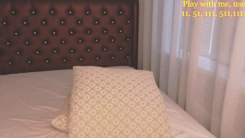 Everyday stream in the same time online show from March 8, 2:15 am