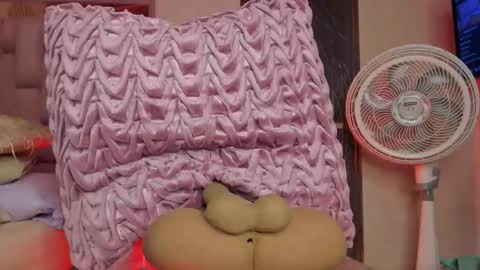 Stacy online show from November 28, 9:22 pm