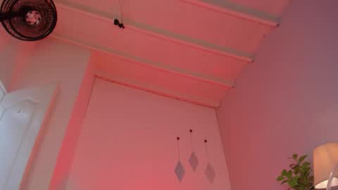 Snapshot of cute_ebonny chatting on October 17, 6:45 pm Stacy online show from October 17, 6:45 pm