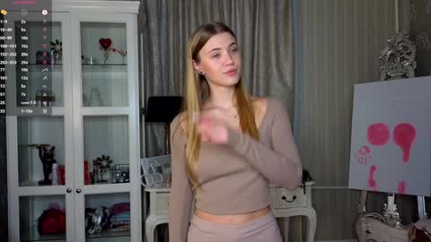 Anne online show from December 20, 7:37 am