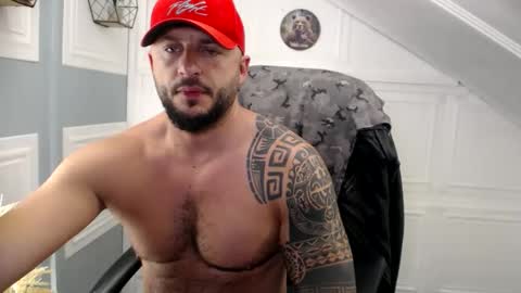 Cute Johny01 online show from May 12, 5:49 am