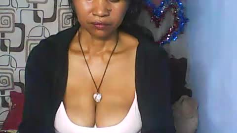 murielle online show from January 17, 7:33 pm