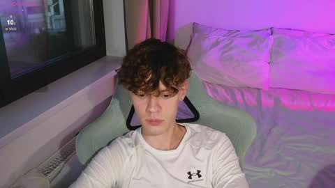 Thomas -  online show from June 1, 6:42 pm