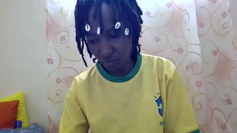 Snapshot of cute_xeniah chatting on October 17, 9:46 am cute_xeniah online show from October 17, 9:46 am