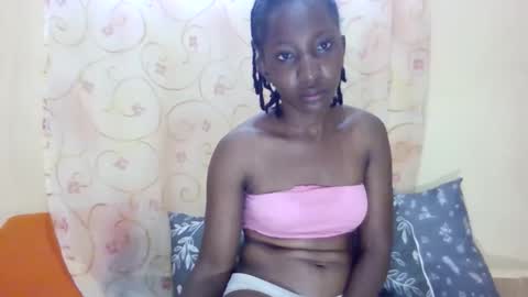 Snapshot of cute_xeniah chatting on September 18, 6:39 am cute_xeniah online show from September 18, 6:39 am