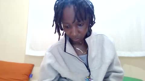 Snapshot of cute_xeniah chatting on October 8, 6:52 am cute_xeniah online show from October 8, 6:52 am