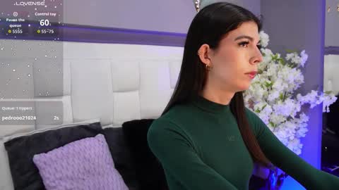 CuteArii online show from October 31, 8:42 pm