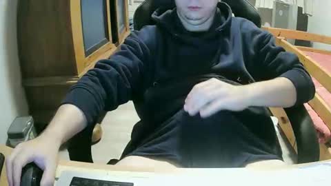 Cuteboy090 online show from October 3, 11:46 pm