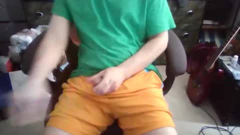 cuteguy4u87 online show from June 9, 4:50 pm