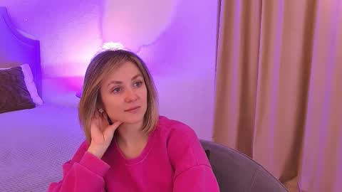 cutemirage online show from November 24, 2:49 pm