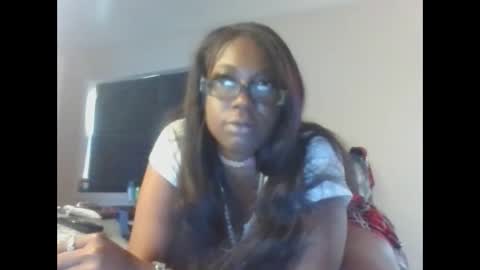 Snapshot of cuteshotkiki chatting on September 28, 2:26 pm mary mack online show from September 28, 2:26 pm