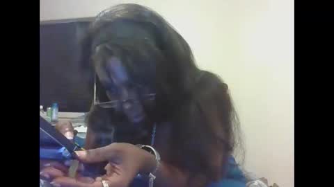 Snapshot of cuteshotkiki chatting on September 27, 2:15 pm mary mack online show from September 27, 2:15 pm