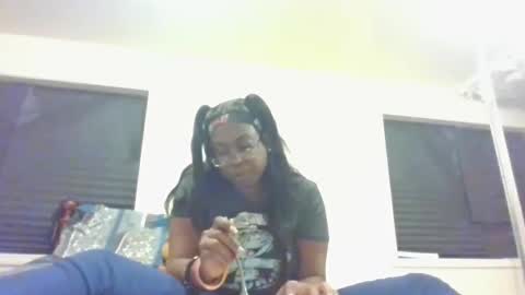 Snapshot of cuteshotkiki chatting on October 13, 6:26 am mary mack online show from October 13, 6:26 am