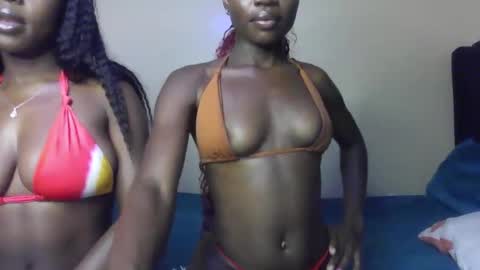 cutey_mara online show from April 18, 7:21 am