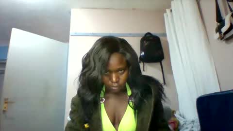 cutezola online show from December 14, 4:08 am