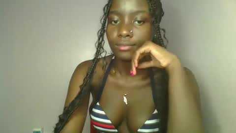 Snapshot of cutie_choco chatting on October 13, 8:11 pm Choco online show from October 13, 8:11 pm