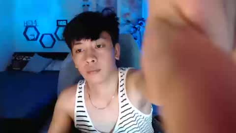 Neil Taylor online show from December 17, 4:25 pm