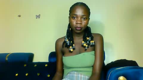 cutieplush online show from April 13, 8:24 pm