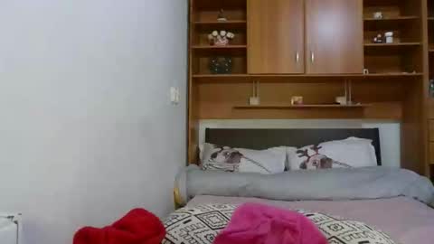 Ami online show from March 7, 10:54 pm