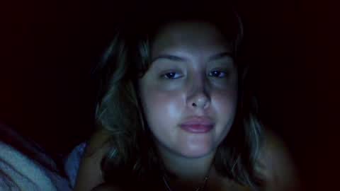 Cutieoggg420 online show from July 24, 3:04 am