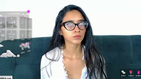 Snapshot of cutte_kitty_ chatting on September 9, 10:04 am miss ari  online show from September 9, 10:04 am
